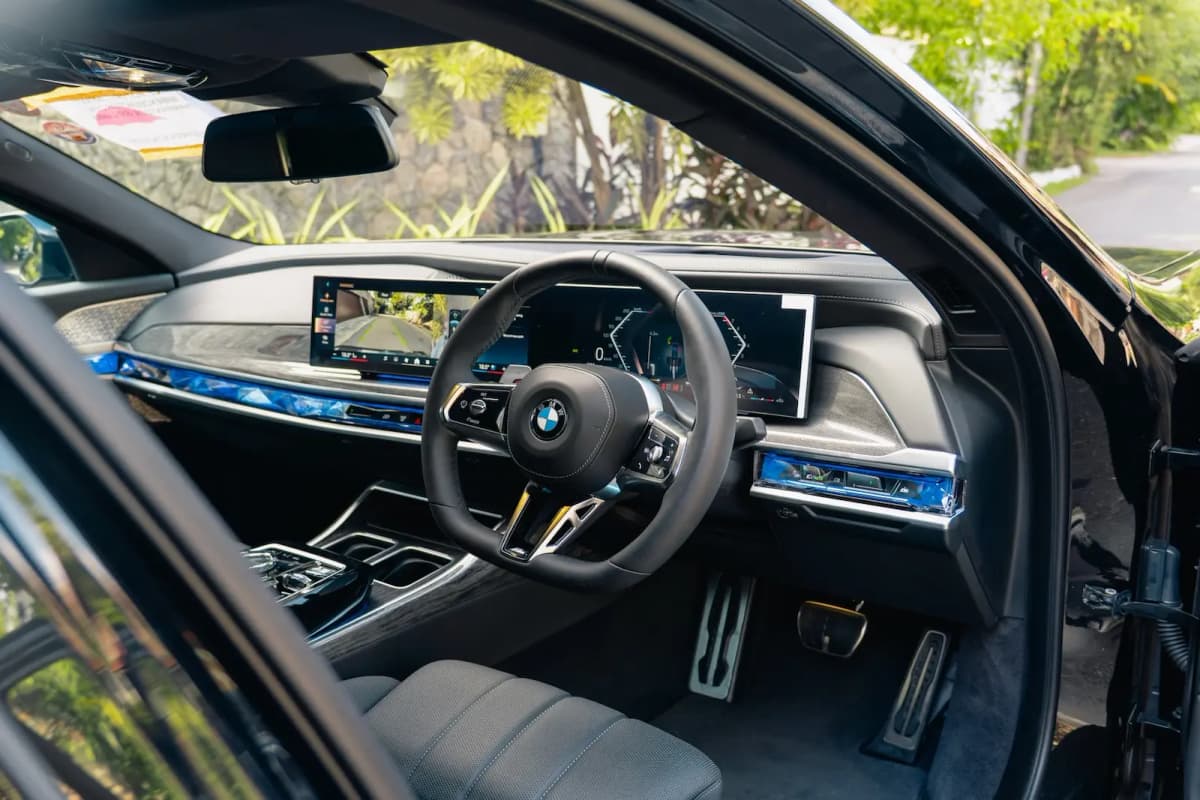 BMW 740i M Sport Pro